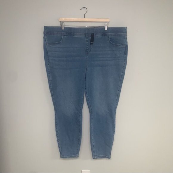 Torrid‎ Lean Jean Size 4X Short Super Soft Medium Wash Denim Hi-Rise Skinny NWT - Picture 2 of 12